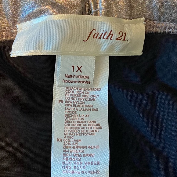 Metallic leggings. - Picture 4 of 4